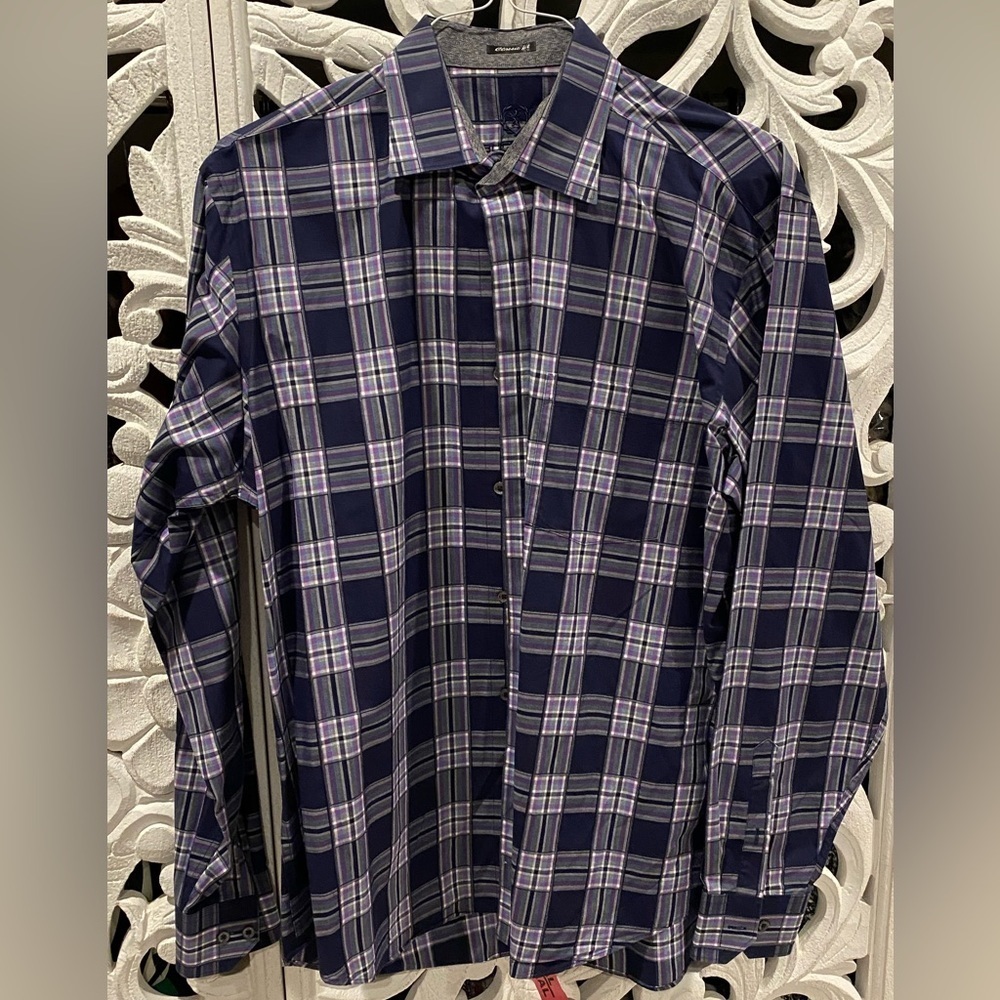 Classic Fit ๐๐ Button-Up Shirt BUGATCH - Picture 3 of 5